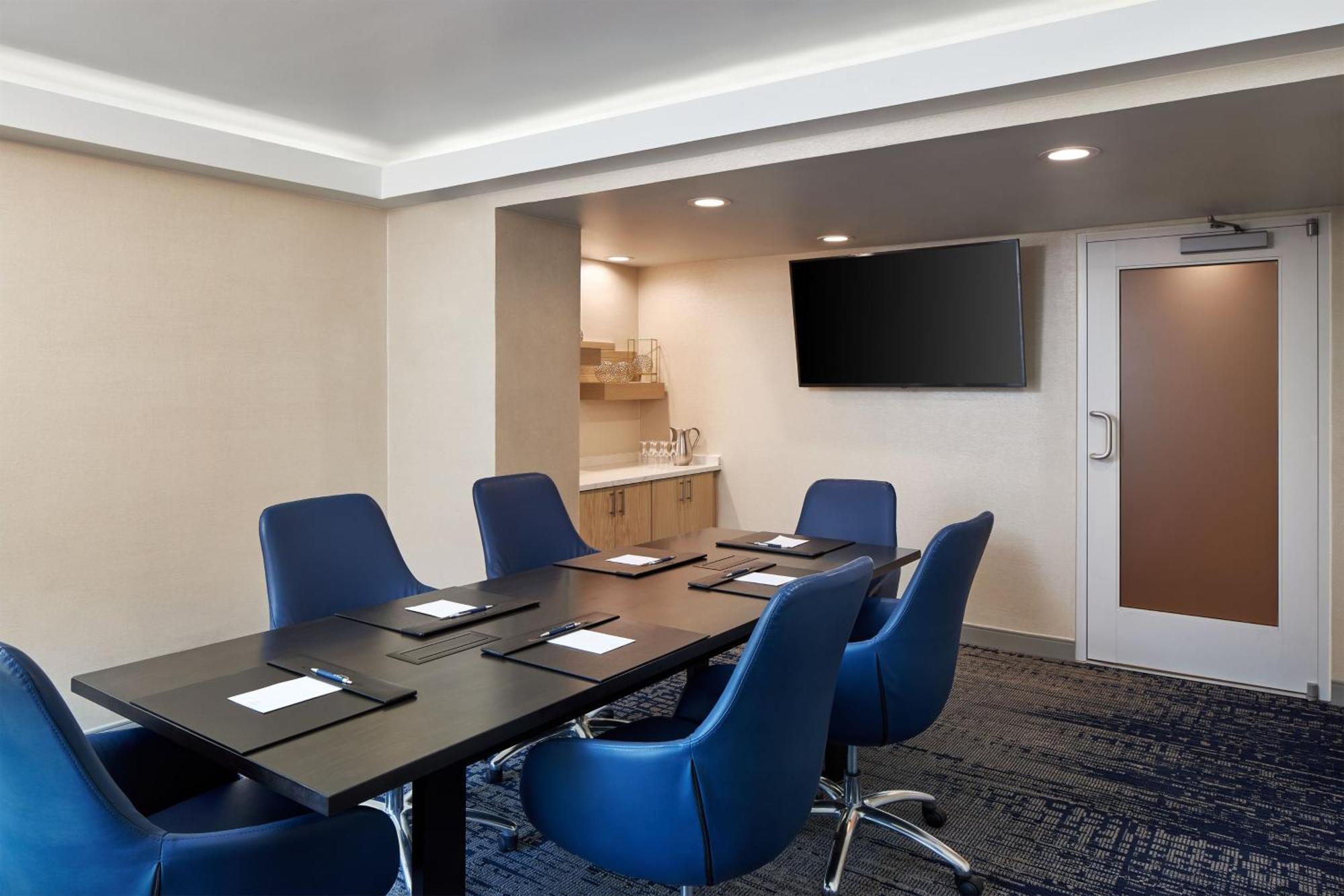 Hotel Sheraton Richmond Airport 3*